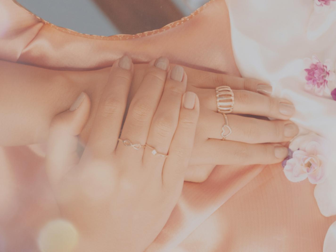 Dettaglio di manicure professionale appena completata